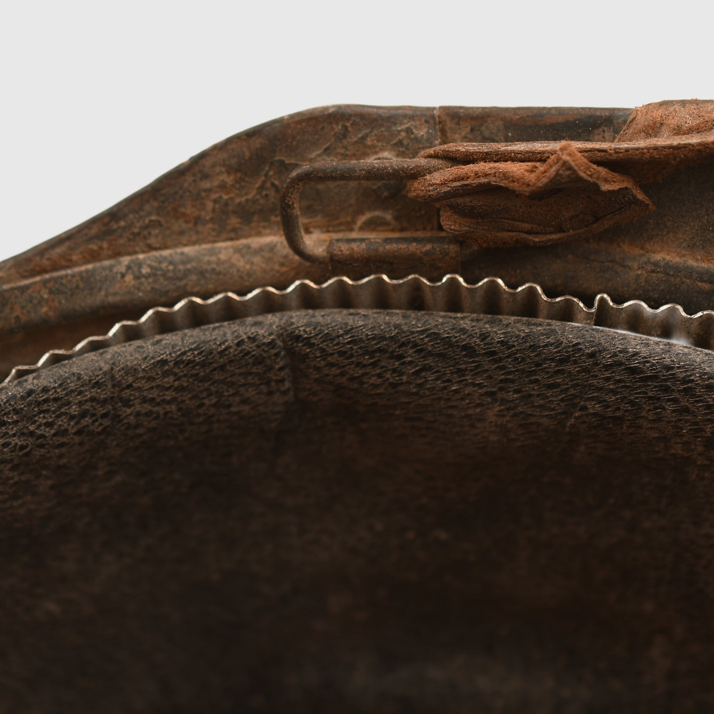 FRENCH WWI TANKERS HELMET KNOWN AS THE CHAR DU COMBAT