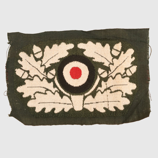 GERMAN WWII ARMY ASSAULT GUN BERET COCKADE