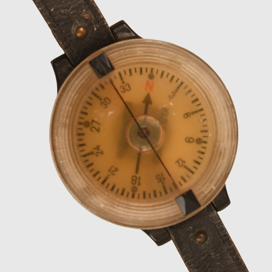 GERMAN WWII LUFTWAFFE WRIST OR LEG COMPASS