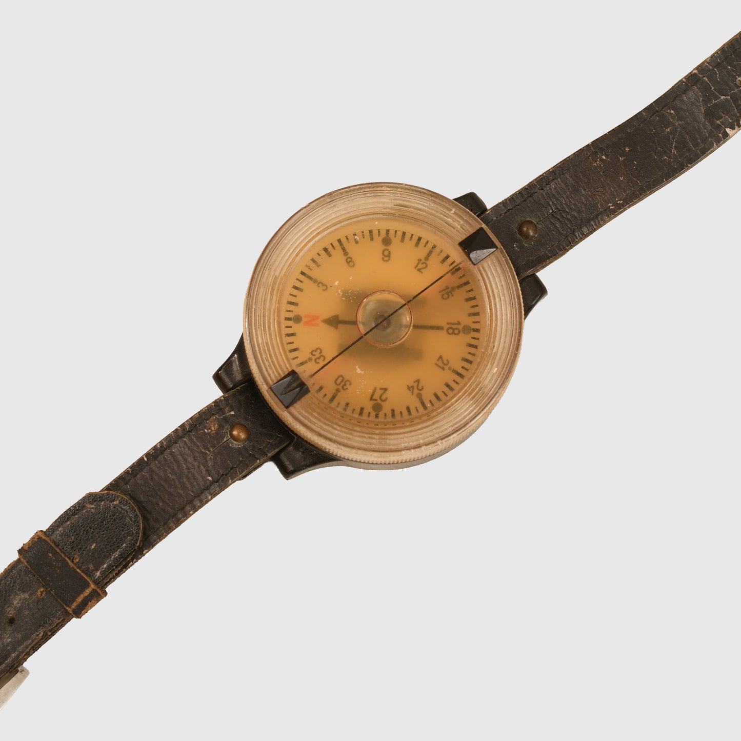 GERMAN WWII LUFTWAFFE WRIST OR LEG COMPASS