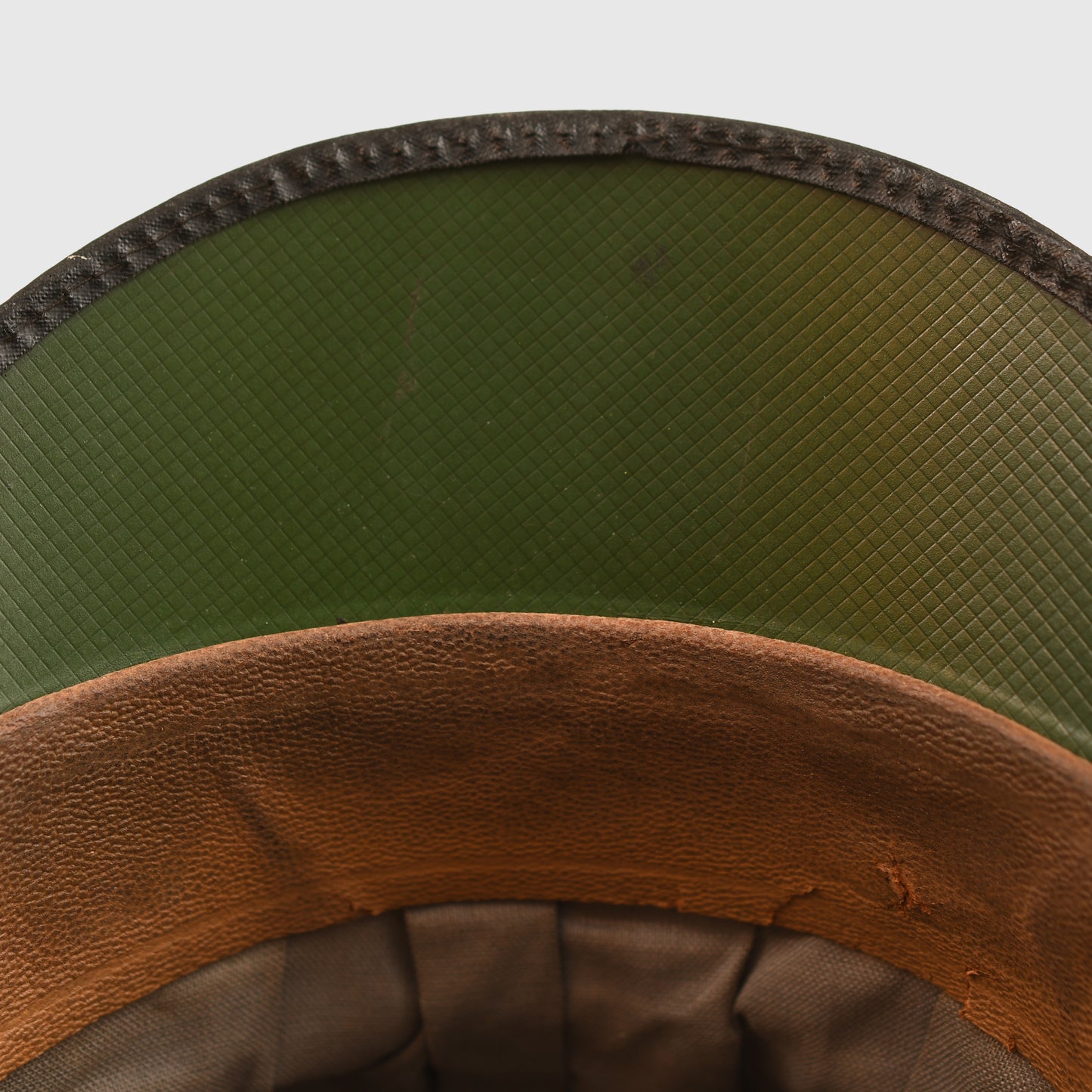 GERMAN WWII LUFTWAFFE OFFICERS VISOR CAP