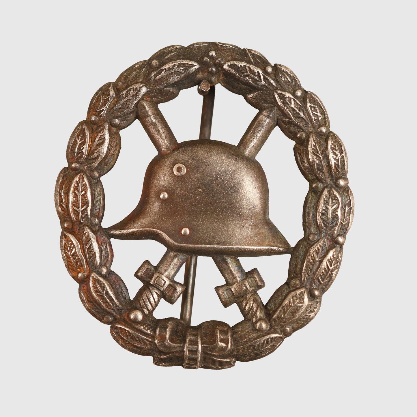 GERMAN WWI WOUND BADGE IN SILVER - FRETTED TYPE