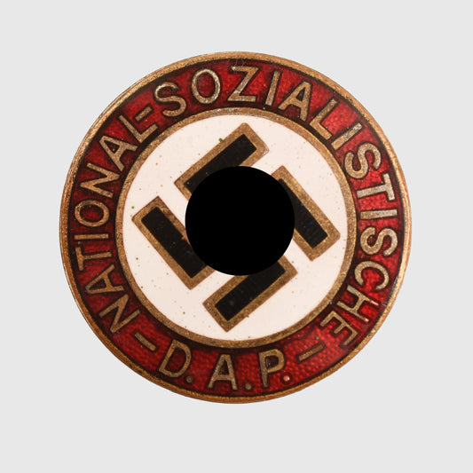 GERMAN WWII NSDAP PARTY BADGE