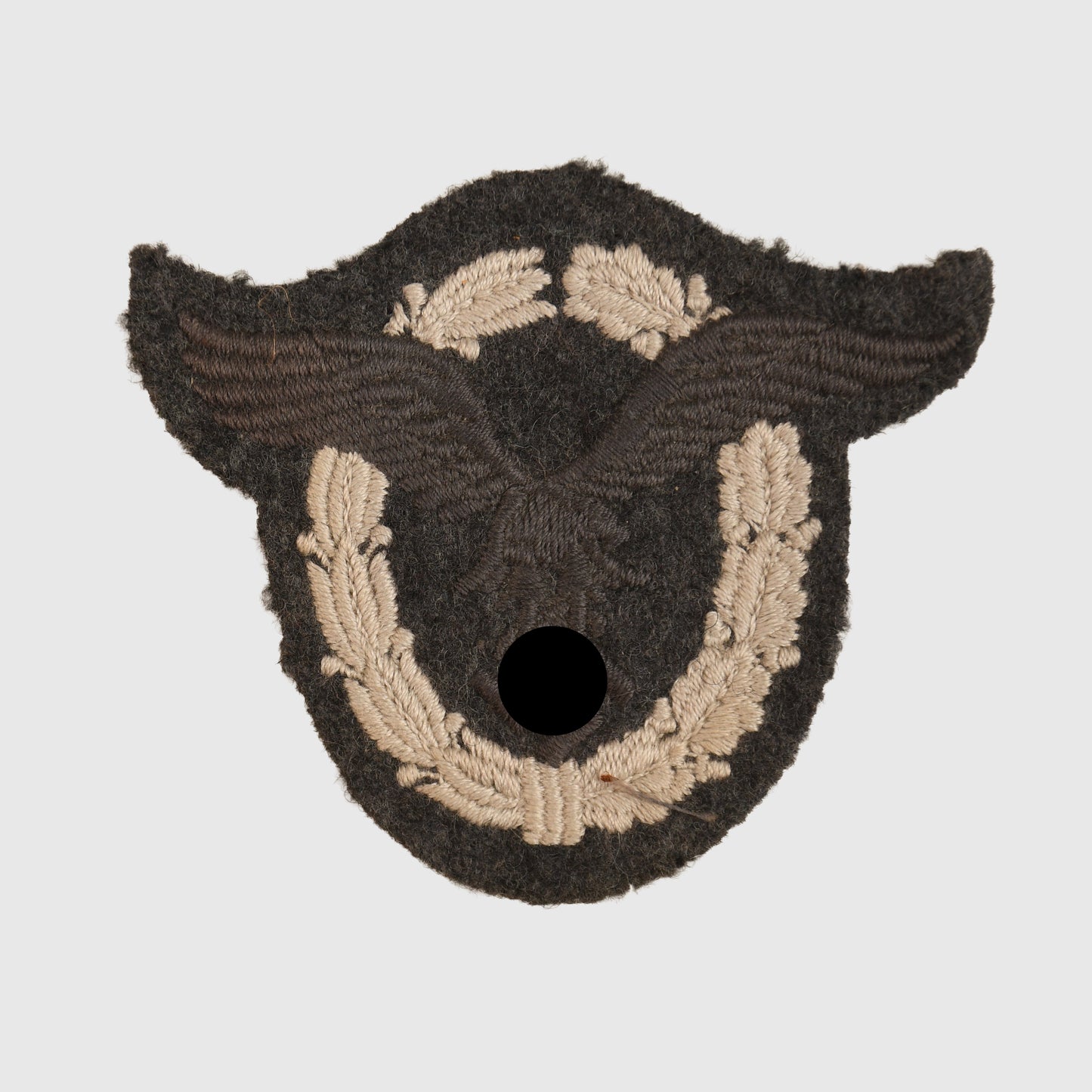 GERMAN WWII LUFTWAFFE PILOT’S BADGE IN CLOTH