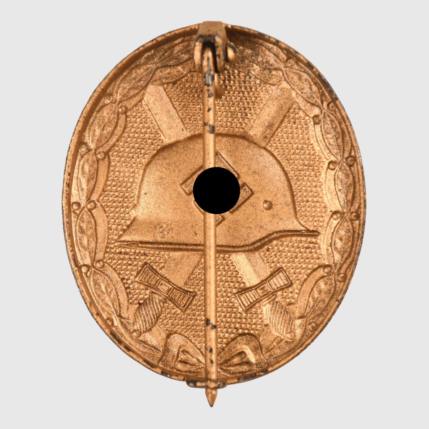 GERMAN WWII WOUND BADGE IN GOLD. NUMBER MAKER MARKED