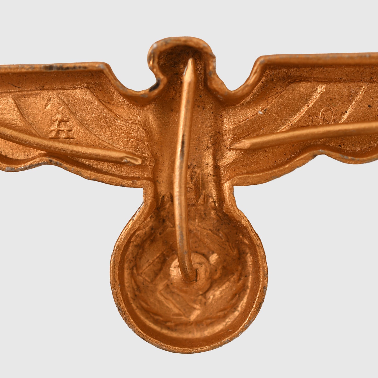 GERMAN WWII ARMY GENERAL’S OR COASTAL ARTILLERY OFFICERS GILDED CAP EAGLE