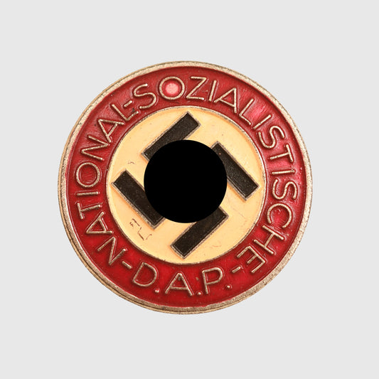 GERMAN WWII LATE TYPE NSDAP PARTY BADGE