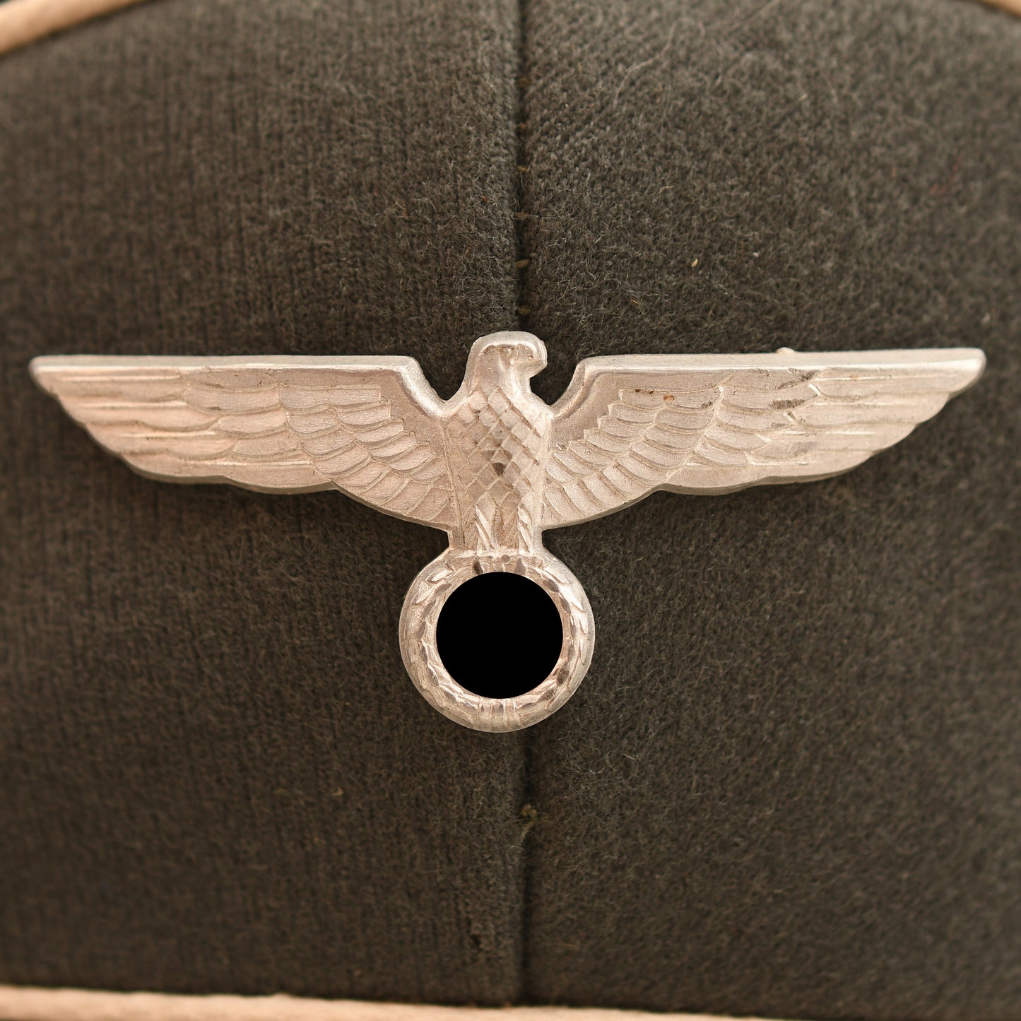 GERMAN WWII ARMY INFANTRY OFFICERS VISOR CAP