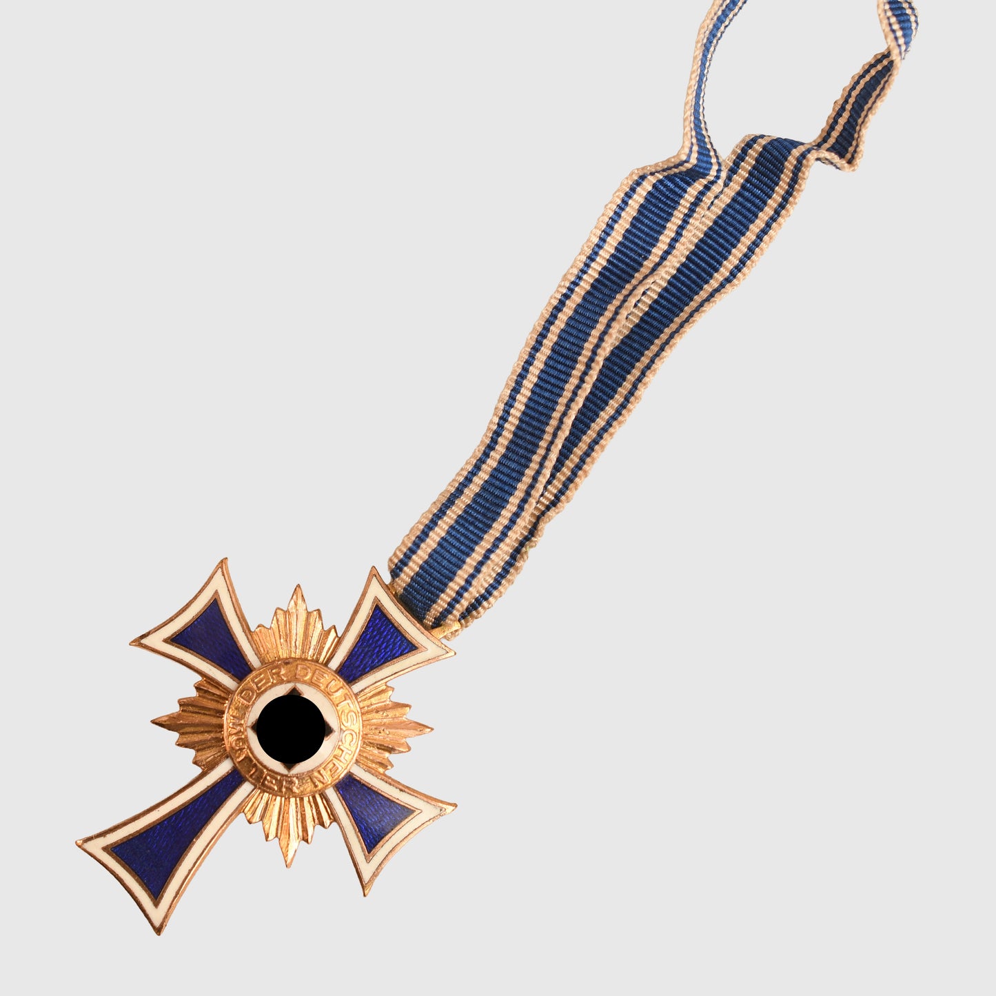 GERMAN WWII MOTHERS CROSS IN GOLD - CASED