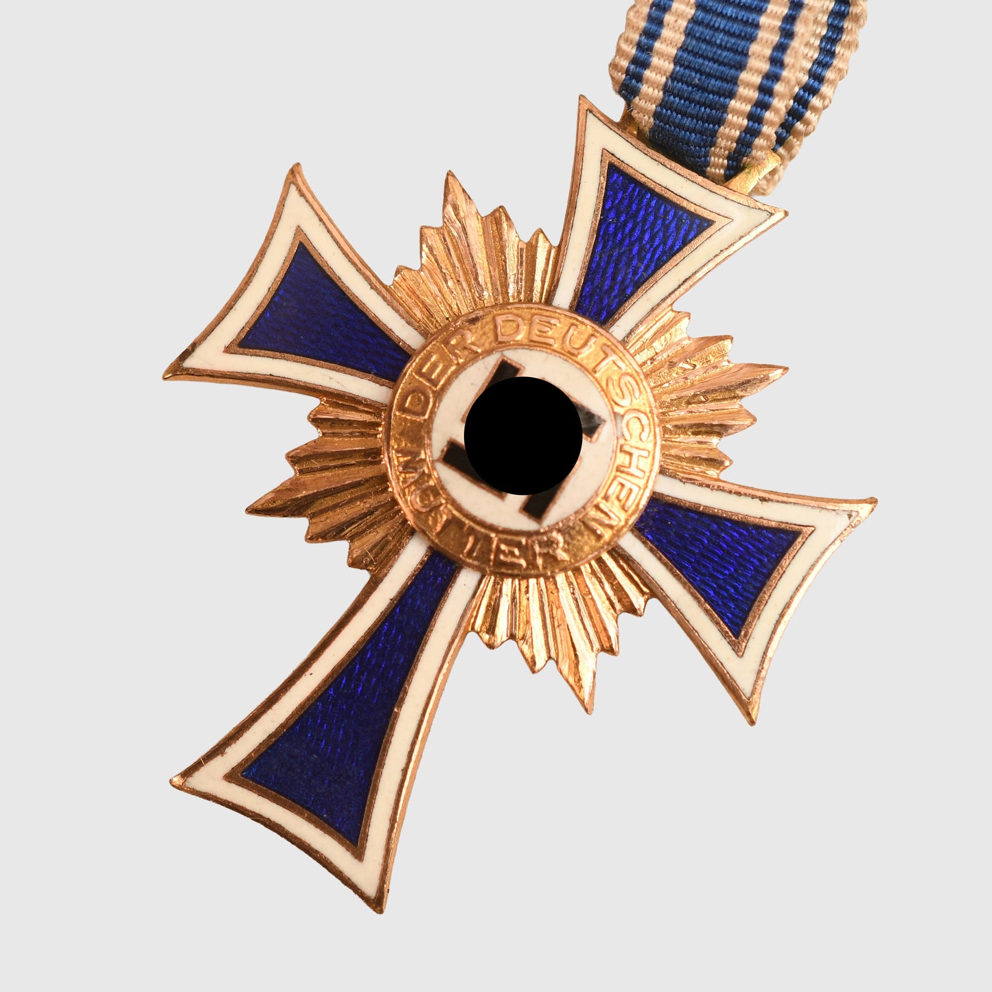 GERMAN WWII MOTHERS CROSS IN GOLD - CASED