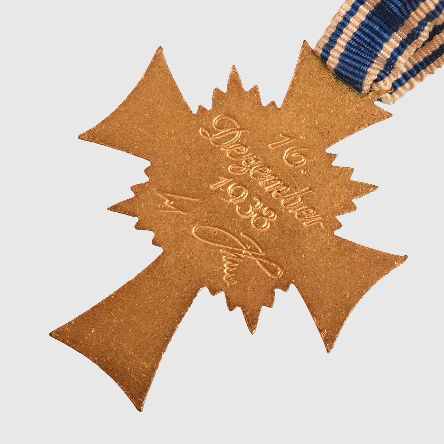 GERMAN WWII MOTHERS CROSS IN GOLD - CASED