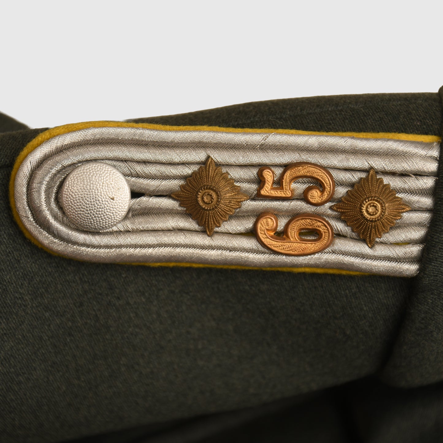 GERMAN WWII ARMY SIGNALS OFFICERS PIPED SERVICE TUNIC