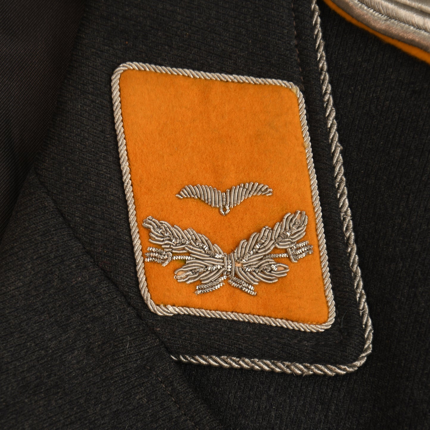 GERMAN WWII LUFTWAFFE LEUTNANTS FOUR POCKET TUNIC AND BREECHES