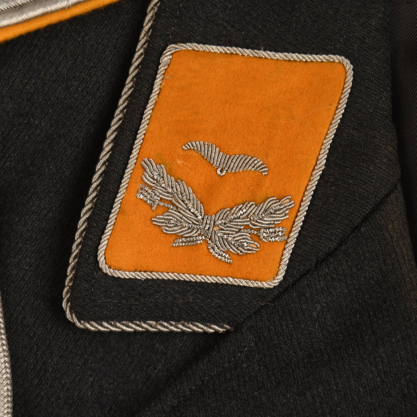 GERMAN WWII LUFTWAFFE LEUTNANTS FOUR POCKET TUNIC AND BREECHES