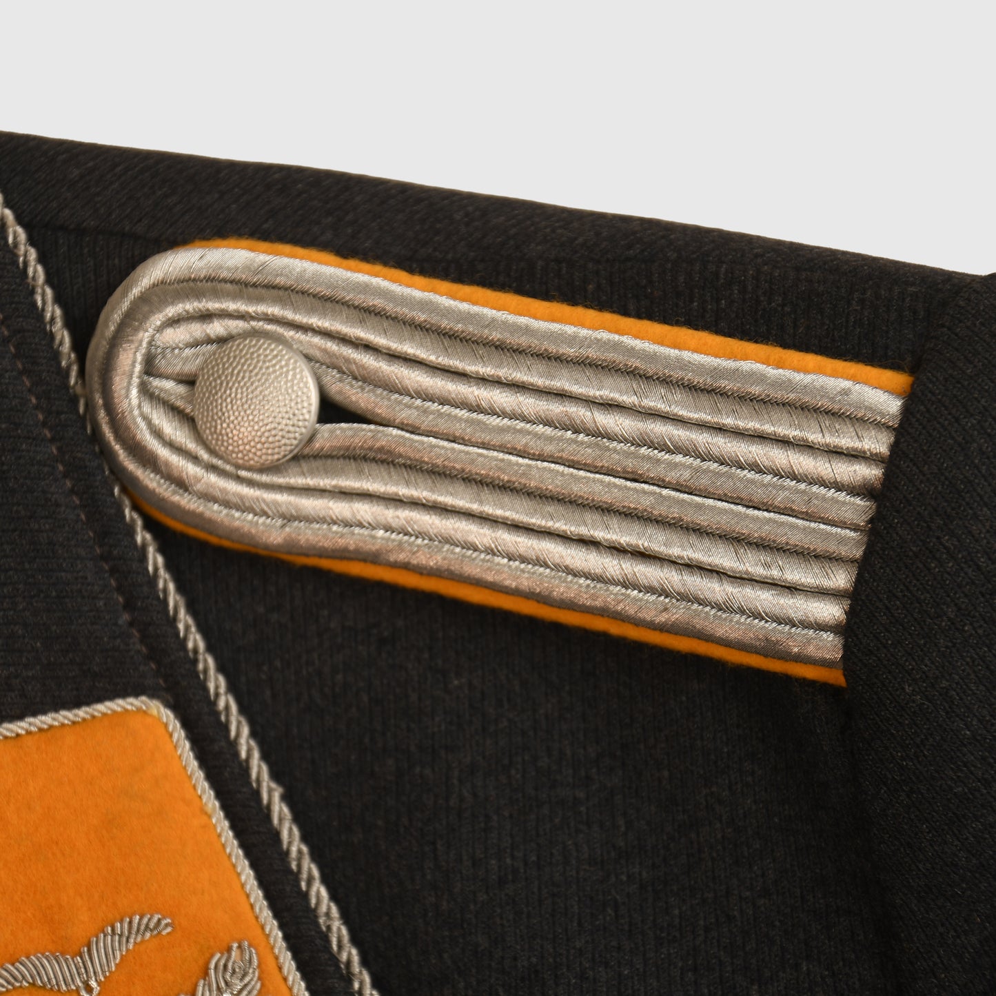 GERMAN WWII LUFTWAFFE LEUTNANTS FOUR POCKET TUNIC AND BREECHES