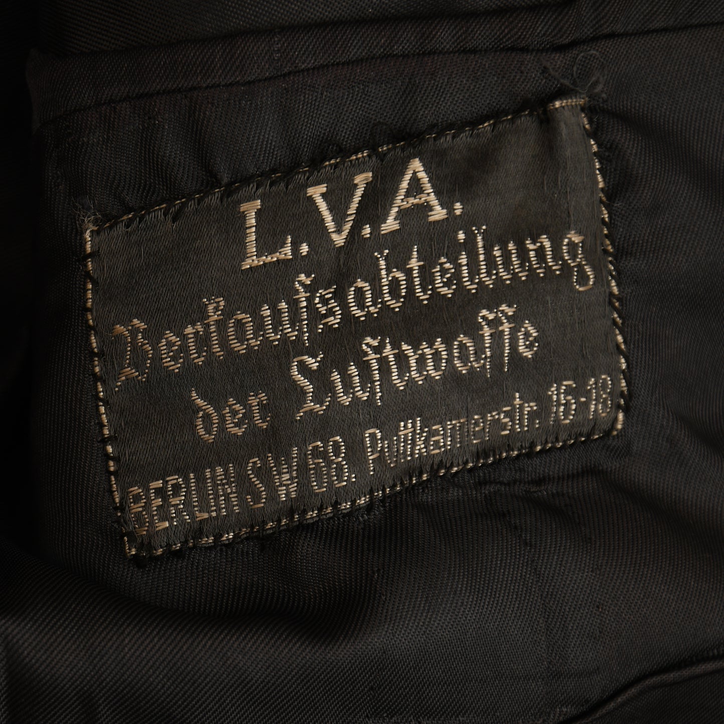 GERMAN WWII LUFTWAFFE LEUTNANTS FOUR POCKET TUNIC AND BREECHES