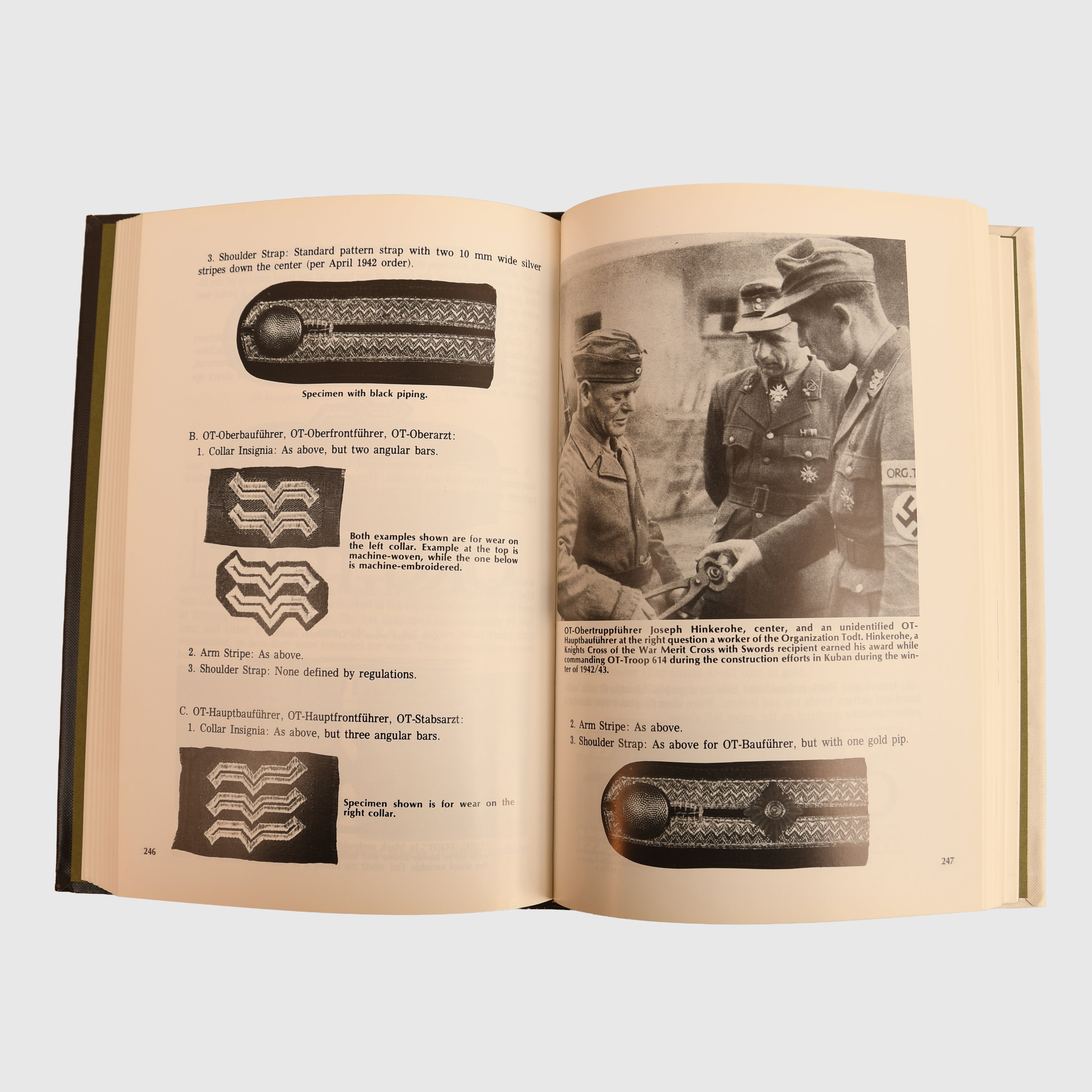 その他 Uniforms & Traditions 1993-1945 Uniforms & Traditions of