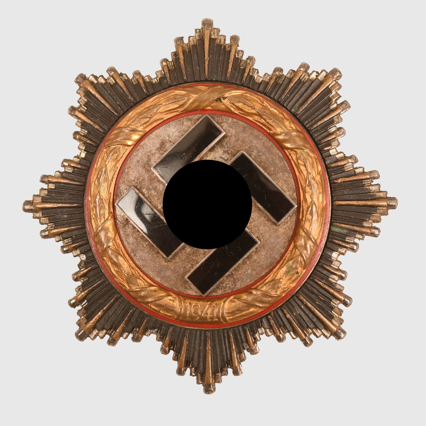 GERMAN WWII GERMAN CROSS IN GOLD
