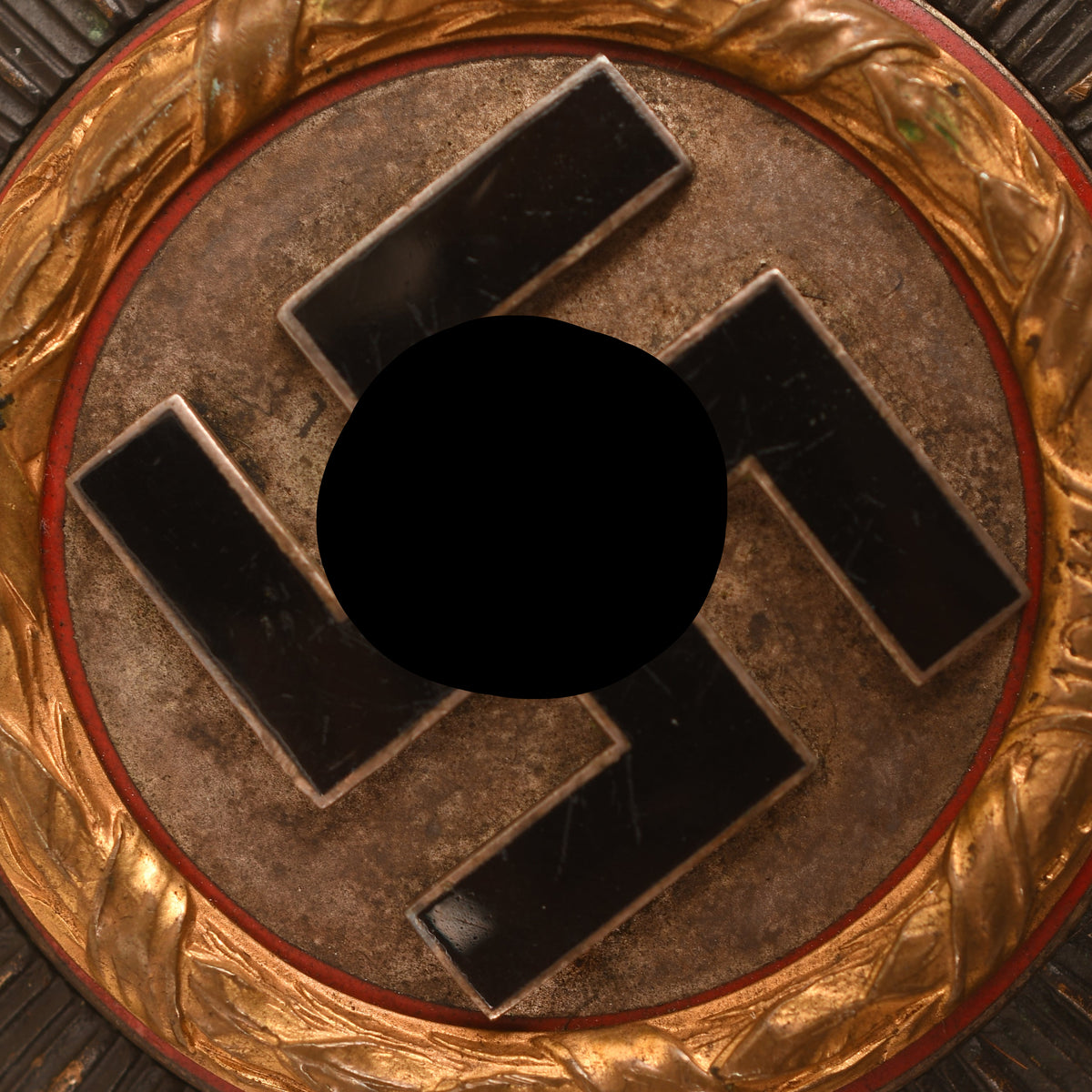 GERMAN WWII GERMAN CROSS IN GOLD