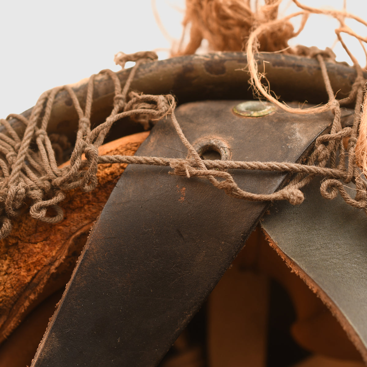 BRITISH WWII PARATROOPER HELMET