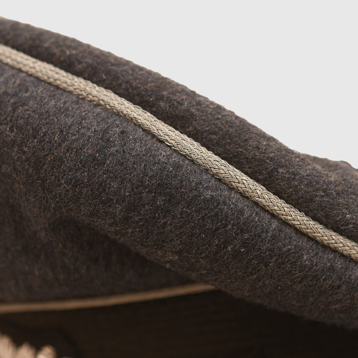 GERMAN WWII LUFTWAFFE OFFICERS VISOR CAP