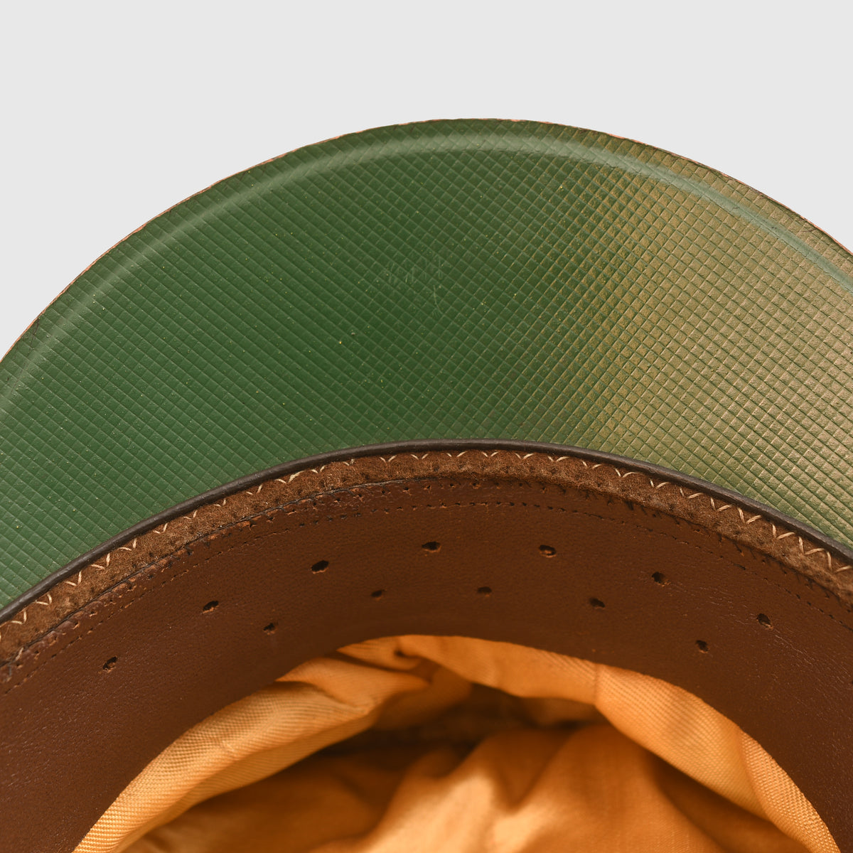 GERMAN WWII LUFTWAFFE OFFICERS VISOR CAP