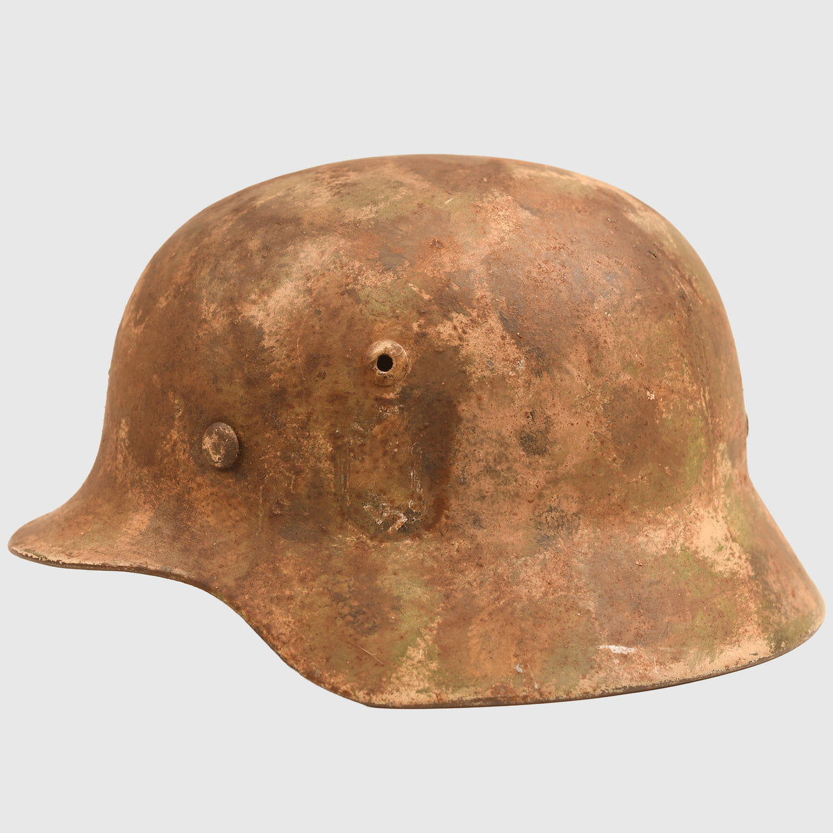 GERMAN WWII ARMY DOUBLE DECAL M.40 CAMOUFLAGE HELMET
