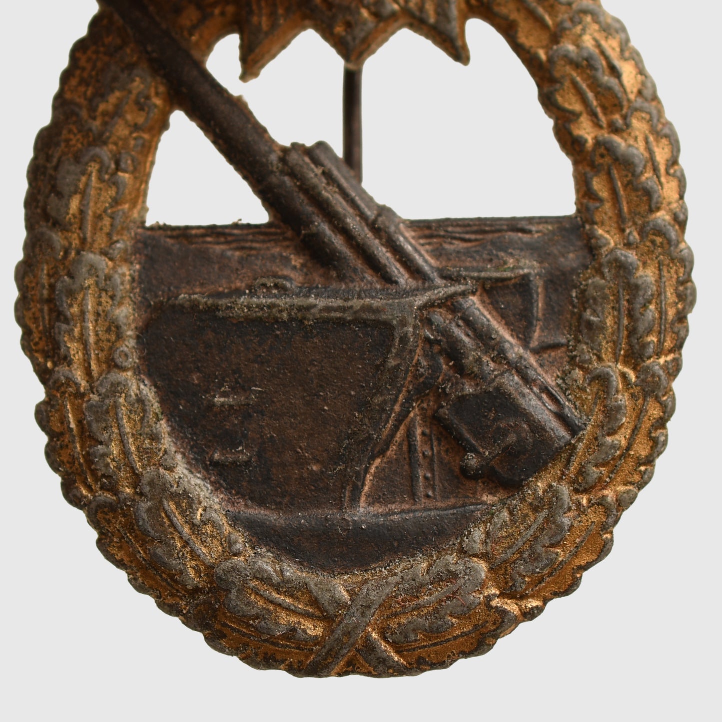 GERMAN WWII KRIEGSMARINE COASTAL ARTILLERY BADGE