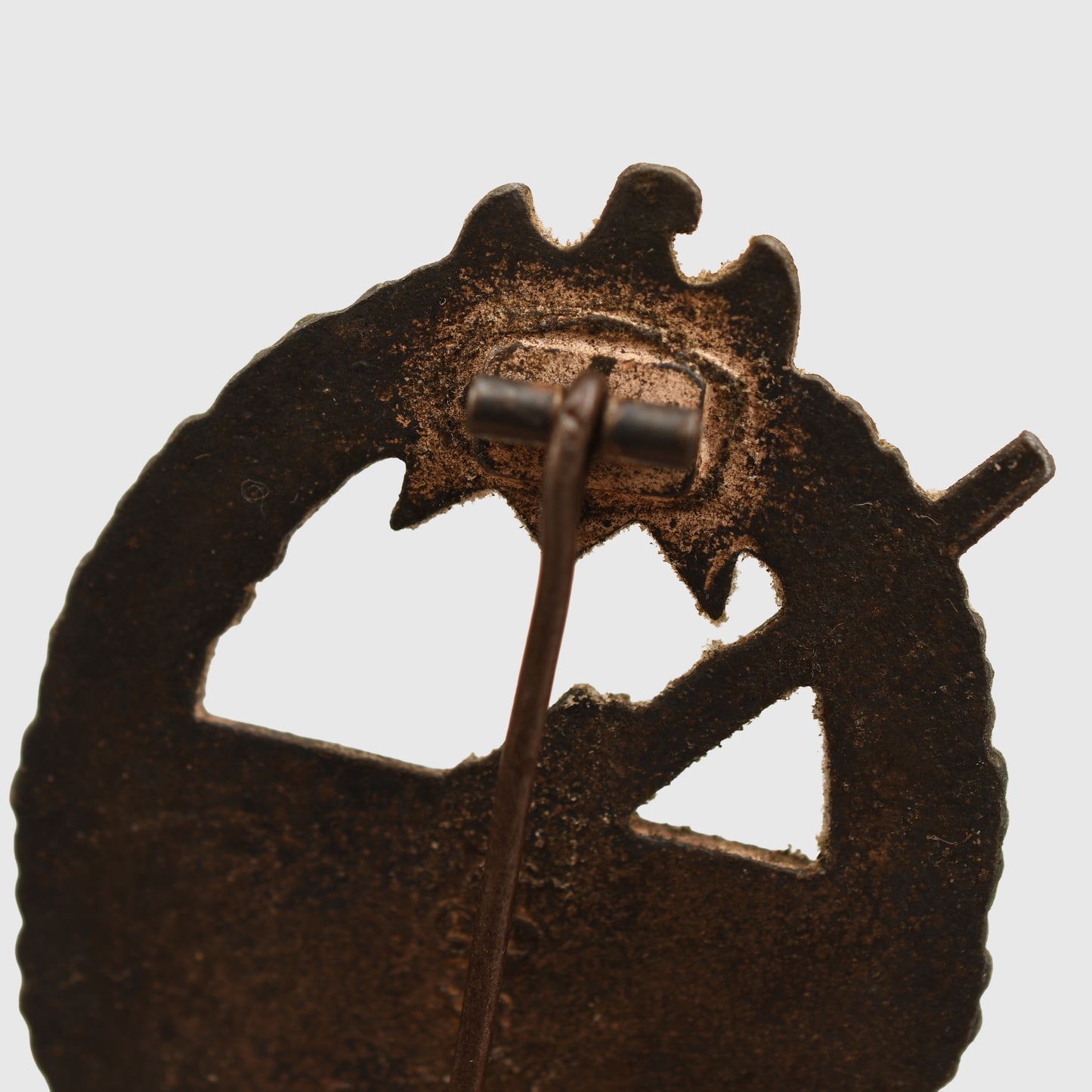 GERMAN WWII KRIEGSMARINE COASTAL ARTILLERY BADGE