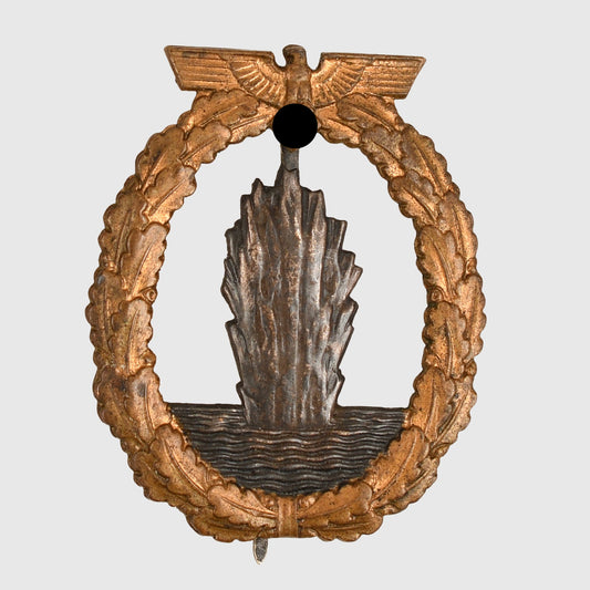 GERMAN WWII KRIEGSMARINE MINESWEEPER BADGE