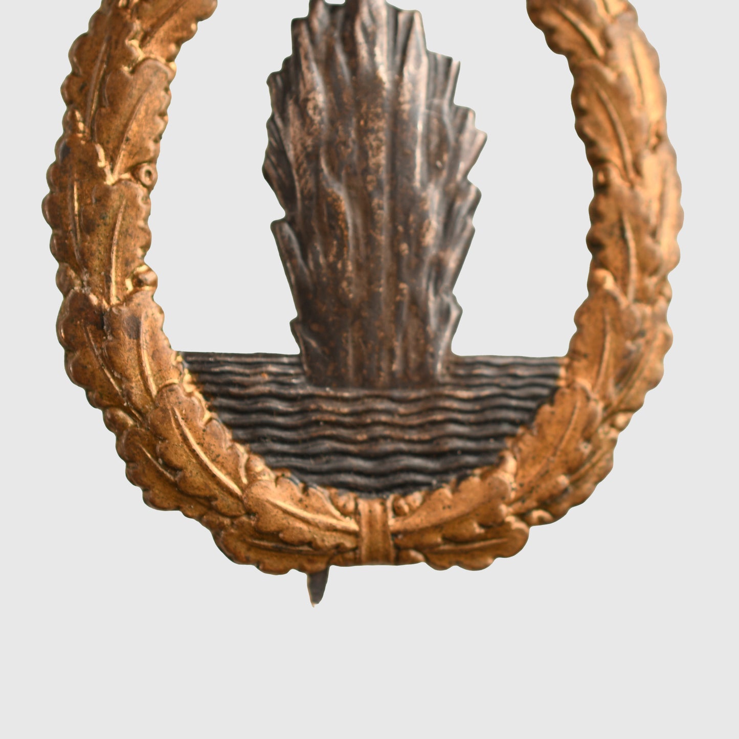 GERMAN WWII KRIEGSMARINE MINESWEEPER BADGE