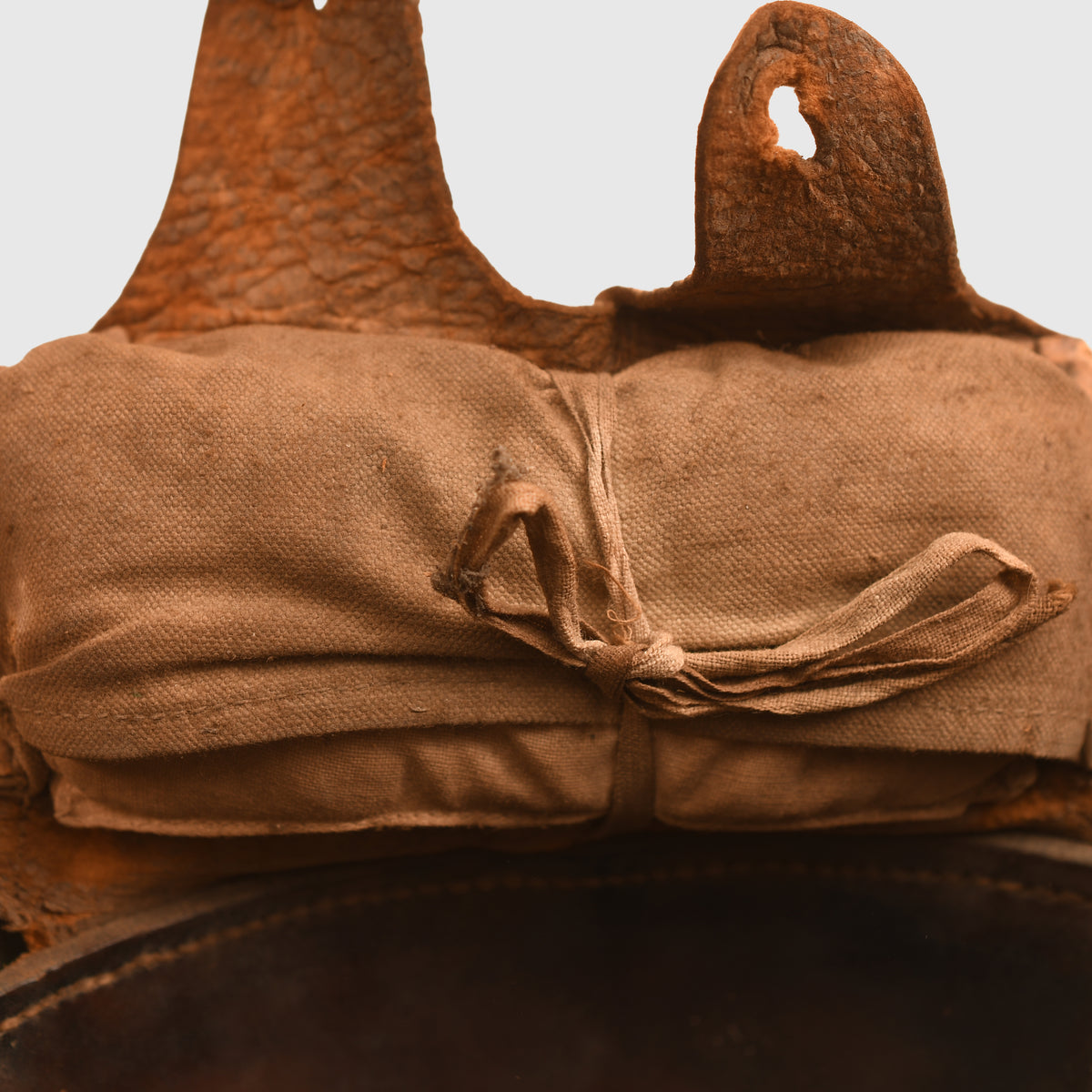 GERMAN WWI M16 CAMOUFLAGE TRENCH HELMET WITH UNIQUE STYLE OF CAMOUFLAGE