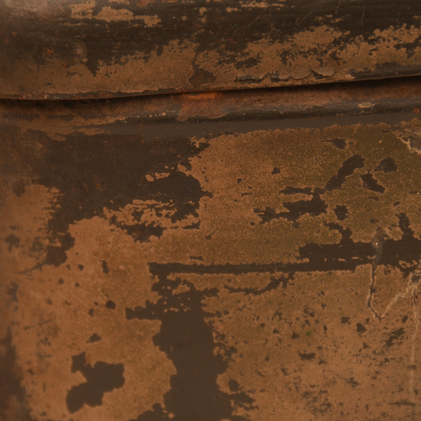 GERMAN WWII CAMOUFLAGE UNIDENTIFIED MOTORCYCLE SPARES CONTAINER