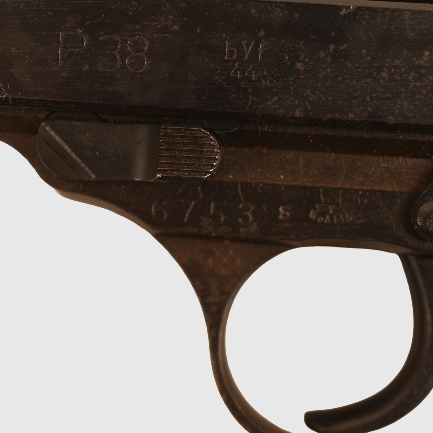 GERMAN WWII WALTHER P38 SEMI AUTOMATIC PISTOL - DE-ACTIVATED