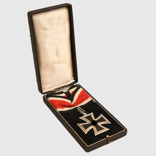 GERMAN WWII KNIGHTS CROSS TO THE IRON CROSS - CASED
