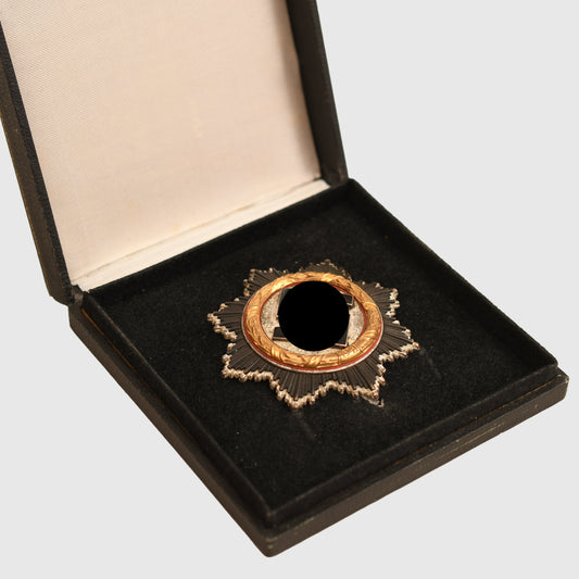 GERMAN WWII GERMAN CROSS IN GOLD - CASED