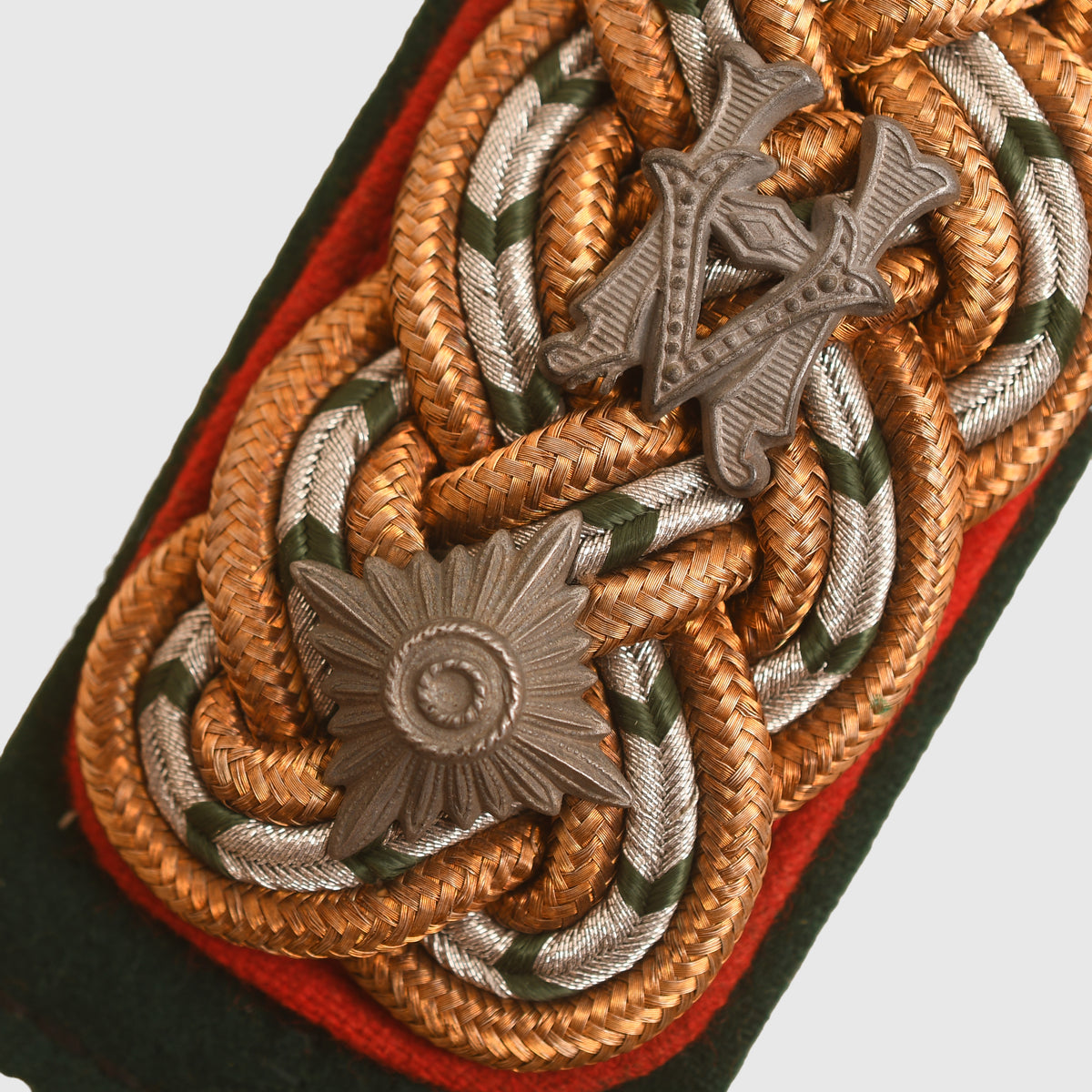 GERMAN WWII ARMY ADMINISTRATION LIEUTENANT GENERAL’S SHOULDER BOARDS