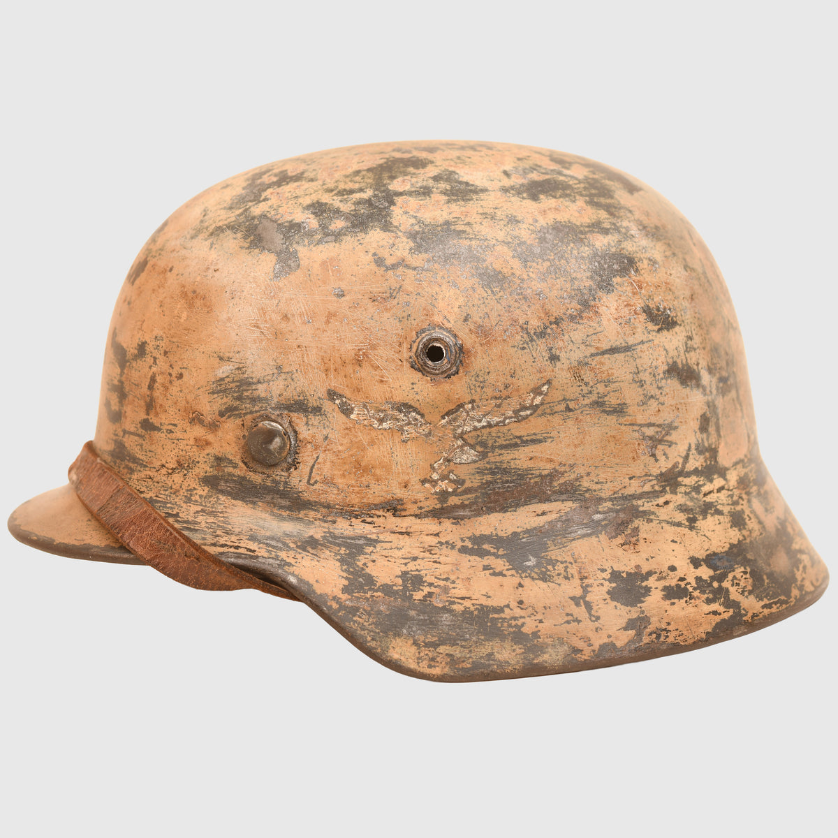 GERMAN WWII TROPICAL M.40 LUFTWAFFE SINGLE DECAL COMBAT HELMET