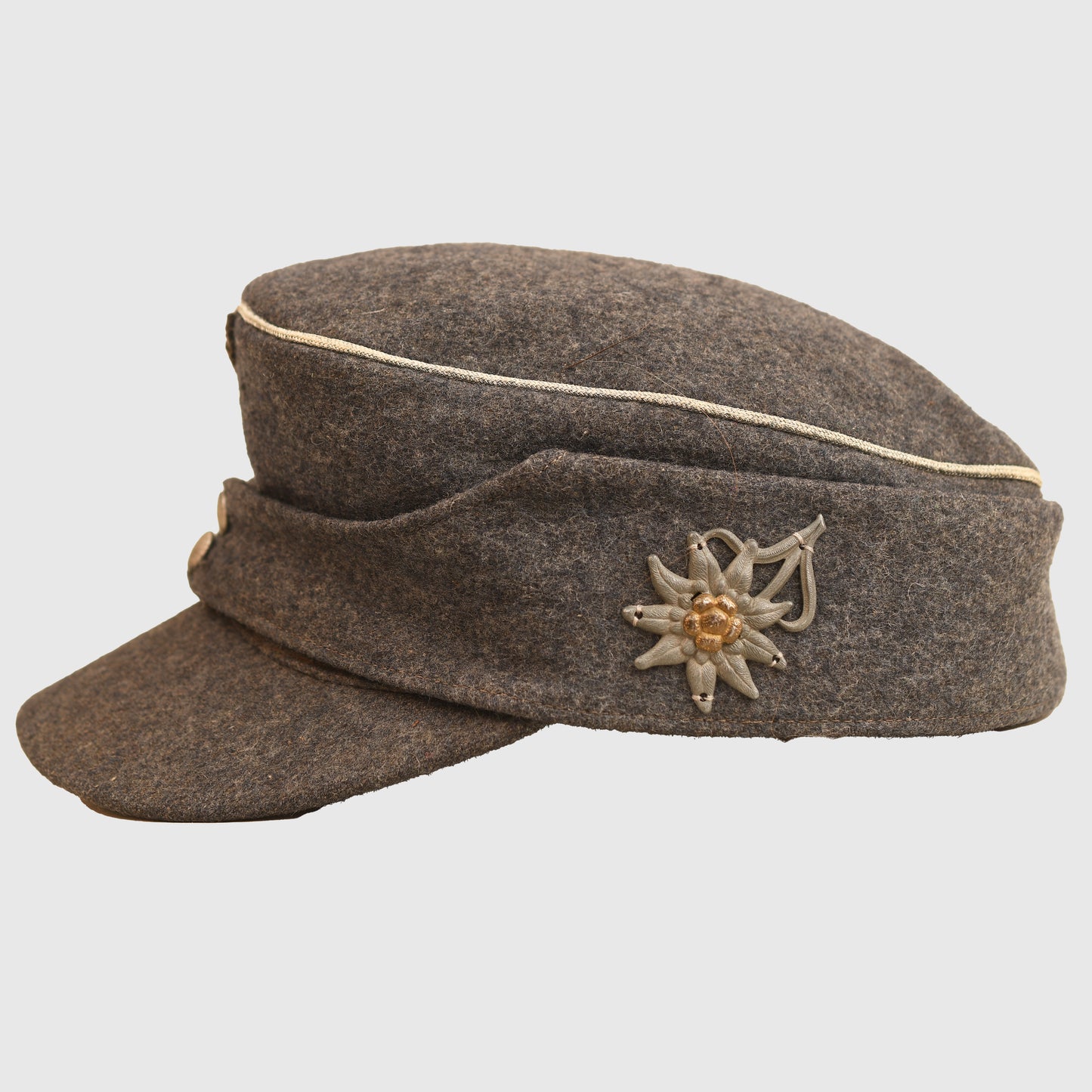 German WWII Luftwaffe M.43 Officer’s Peak Field Cap