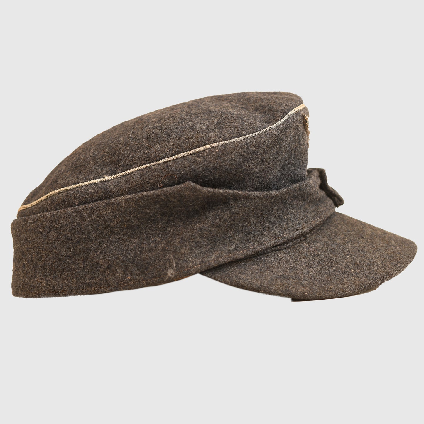 German WWII Luftwaffe M.43 Officer’s Peak Field Cap