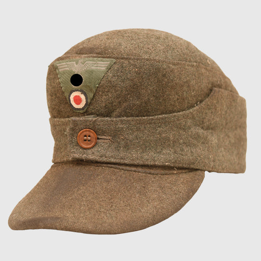 GERMAN WWII ARMY SINGLE BUTTON M.43 CAP