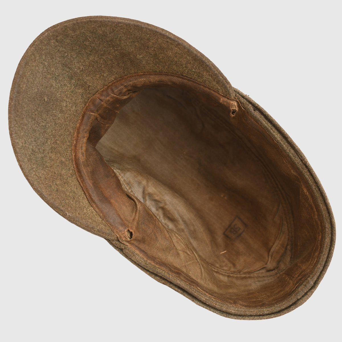 GERMAN WWII ARMY SINGLE BUTTON M.43 CAP