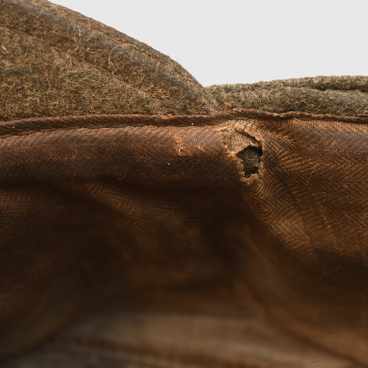 GERMAN WWII ARMY SINGLE BUTTON M.43 CAP