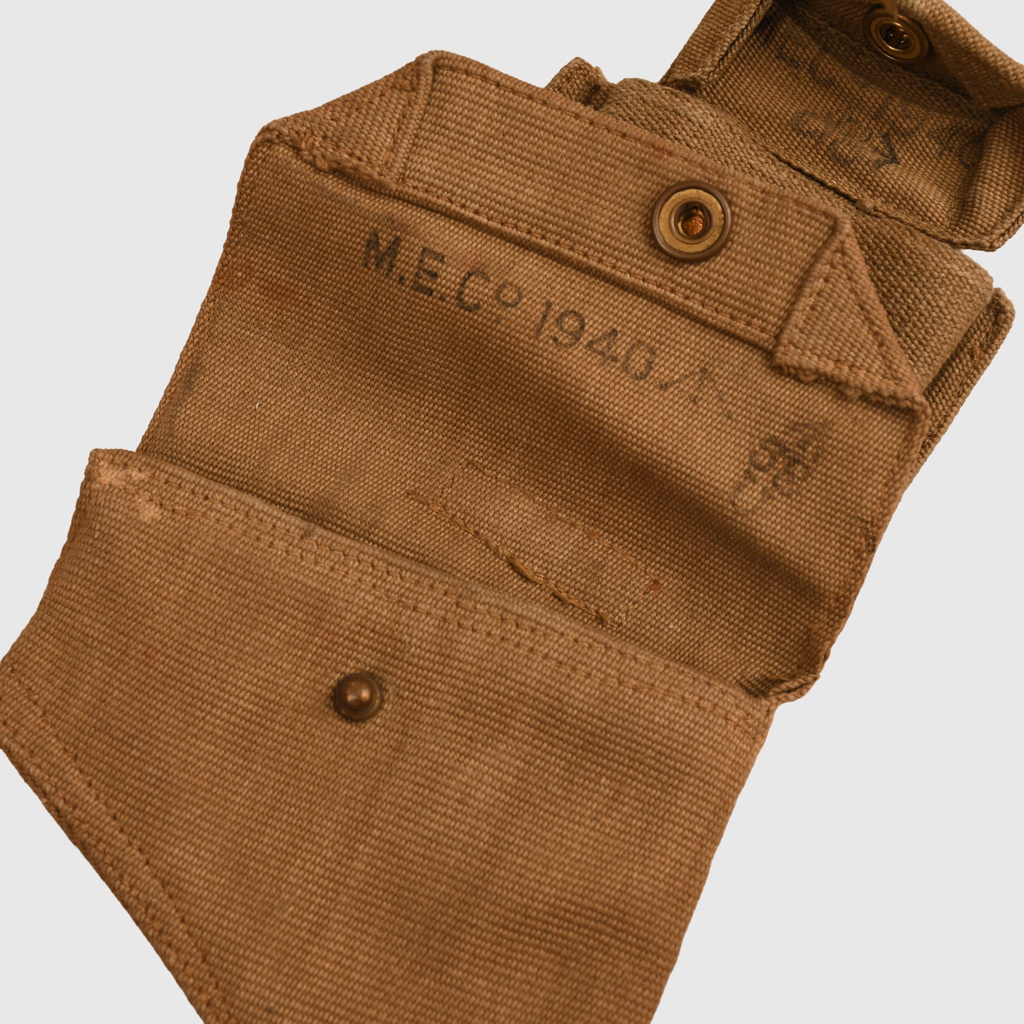 BRITISH WWII MILLS EQUIPMENT COLT 1911 HOLSTER AND AMMUNITION POUCH