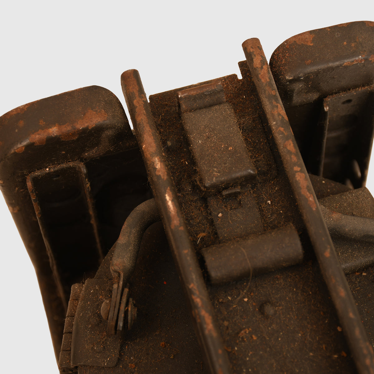 GERMAN WWII MG34 DOUBLE 50 ROUND DRUM CARRYING CASE AND DRUMS