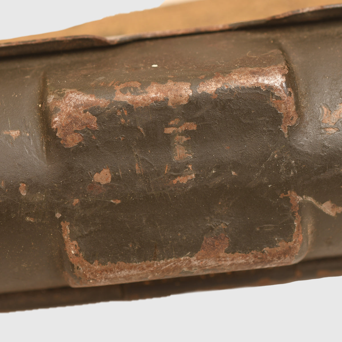 GERMAN WWII MG34 DE-ACTIVATED BARREL IN AN MG34/42 CARRYING CASE
