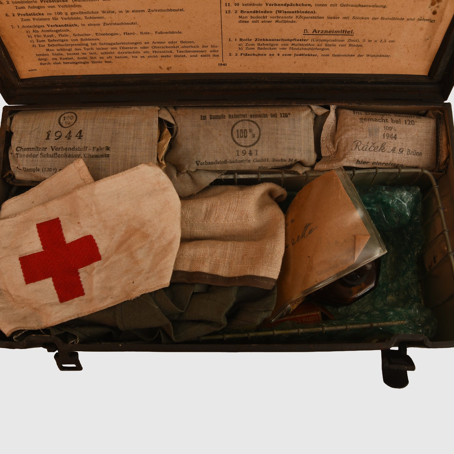 German WWII Vehicle Medical Box, Verbandkasten