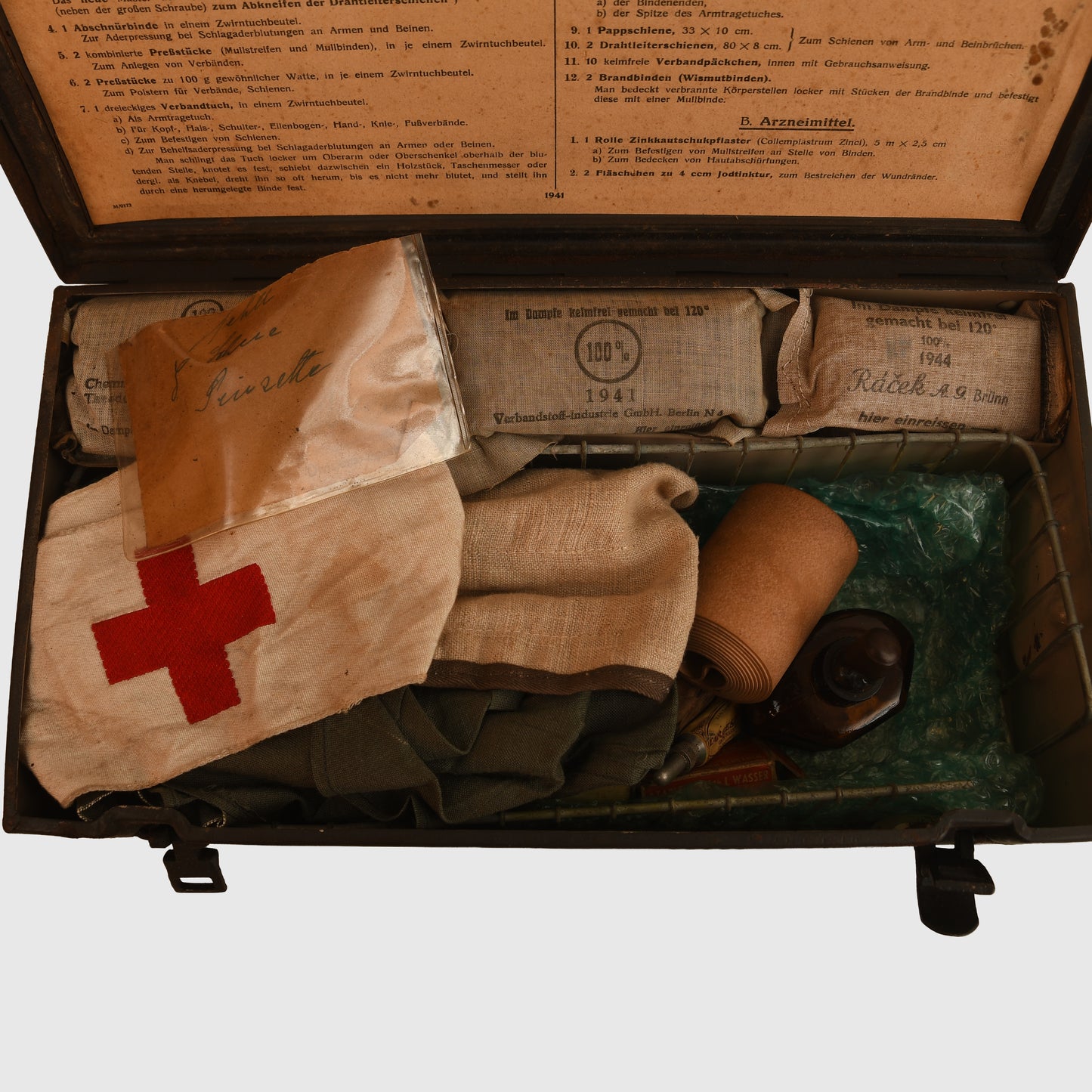 German WWII Vehicle Medical Box, Verbandkasten