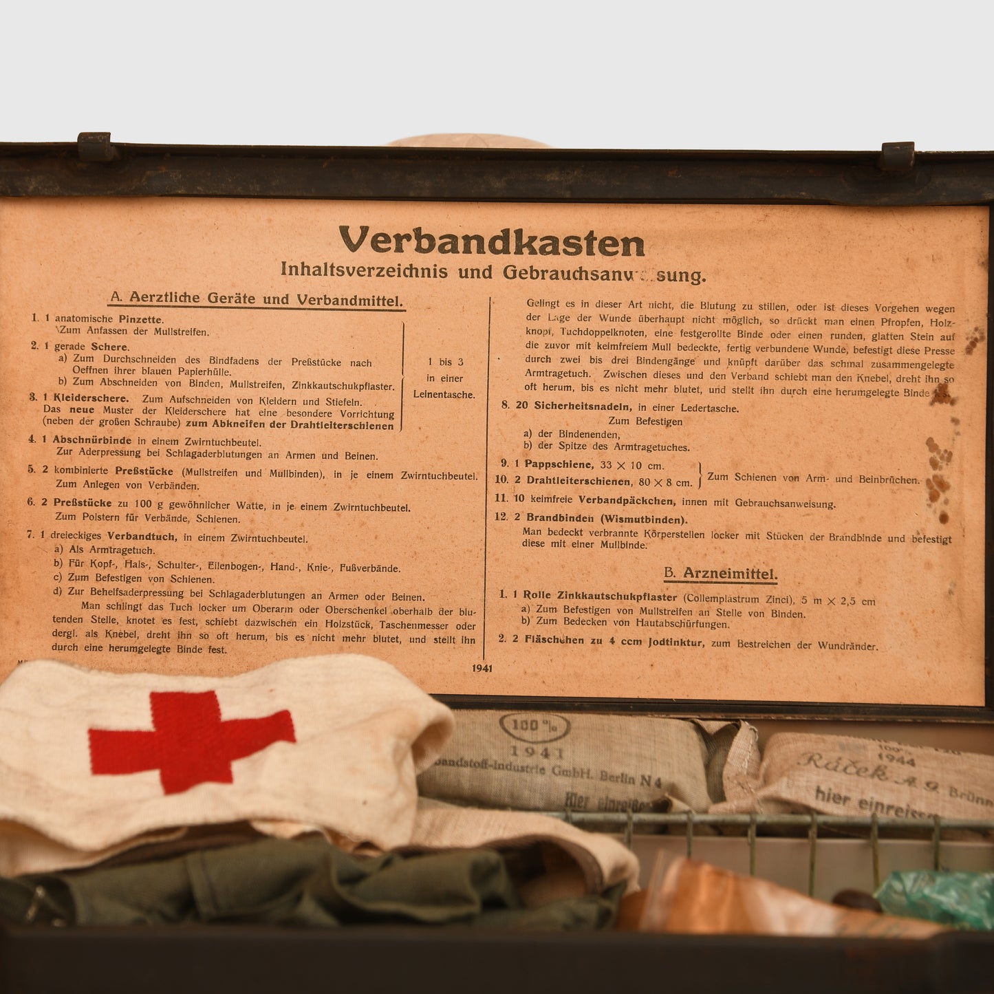German WWII Vehicle Medical Box, Verbandkasten