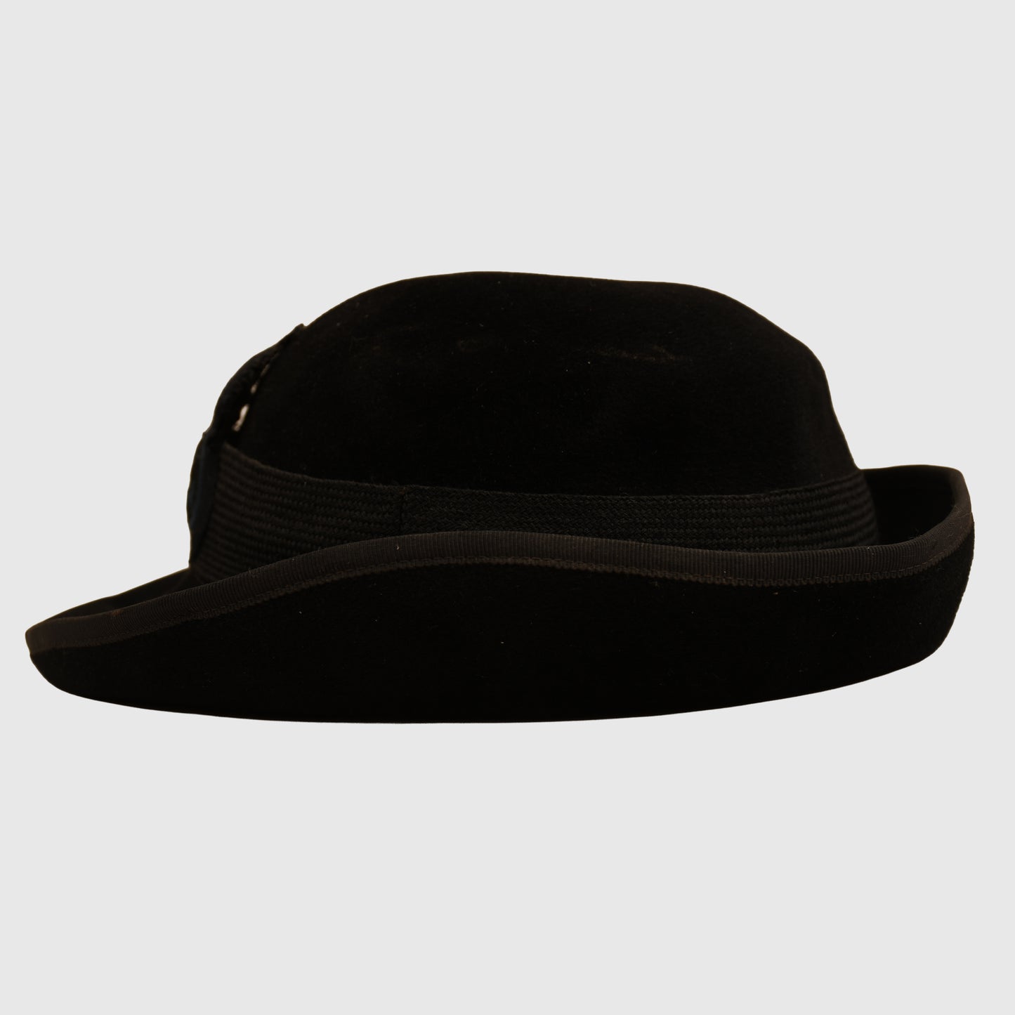BRITISH WWII WOMAN’S ROYAL NAVAL SERVICE WRENS FELT HAT